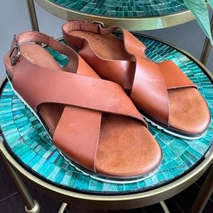 Bertuchi Tan Leather Sandals Euro Size 40